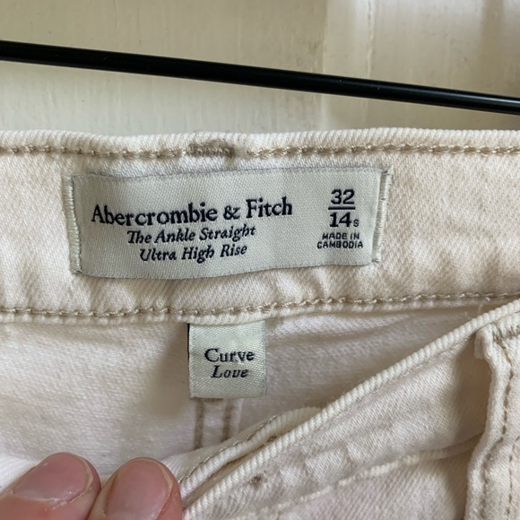 Abercrombie & Fitch Ankle Straight Ultra High Rise White Jeans Size 32 - Picture 6 of 7